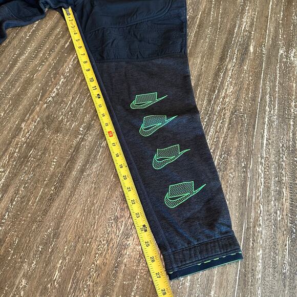 Men’s Nike Sports Tank Top & Sweatpant Joggers 2-Piece Set, L (Tank) M (Pants) - Picture 16 of 16